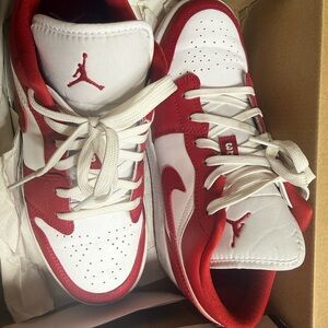 Nike Low Top Sneakers - White and Red